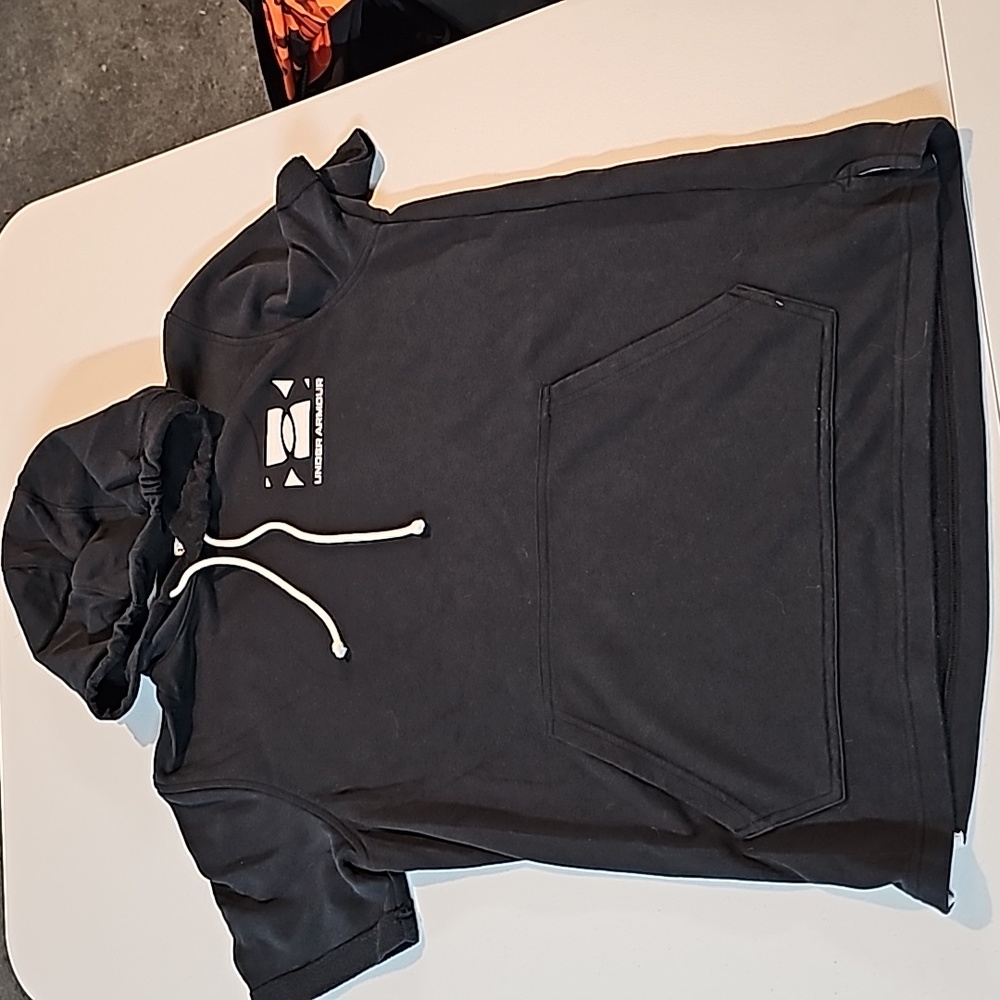 NEVER WORN ~ATHLETE HOODIE